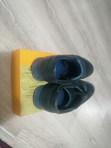 42 Beden Orijinal temiz ayakkabı