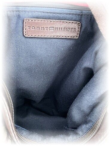  Beden Tommy Hilfiger Kol Çantası %70 İndirimli.