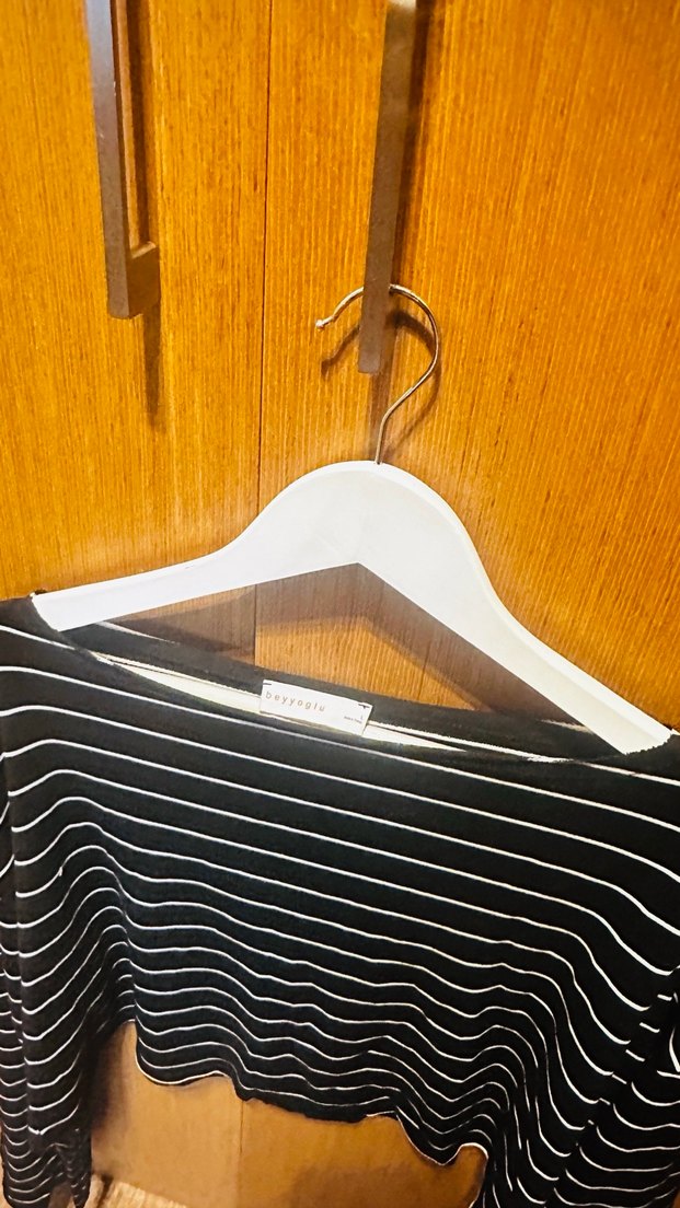 Siyah Çizgili Kadın T Bluz - Görsel 2