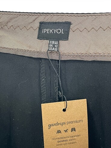 40 Beden siyah Renk ipekyol Kumaş Pantolon %70 İndirimli.