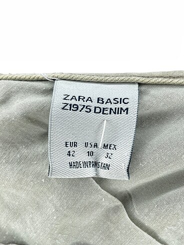 42 Beden haki Renk Zara Düz Kesim %70 İndirimli.