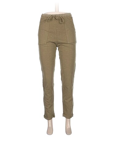 Pull and Bear Düz Kesim %70 İndirimli.