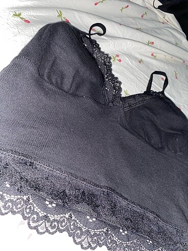 s Beden Yaka dantelli crop