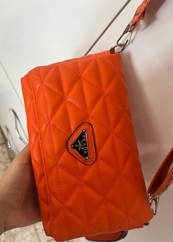 Turuncu Deri Prada Kadın Çanta