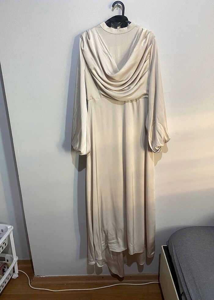 bej rengi abiye tesettüre uygun - Görsel 2