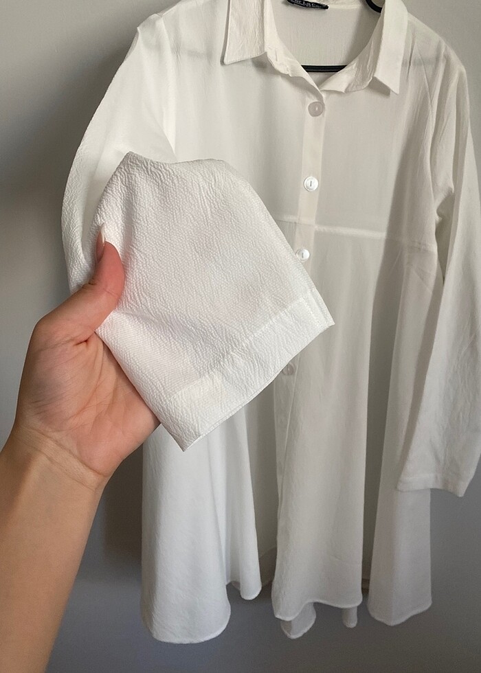 beyaz düğmeli gömlek - Görsel 2