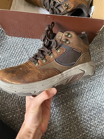 Sıfır ayarında Skechers bot