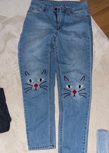 Diğer Kedi İslemeli Acik Mavi Mom Jean