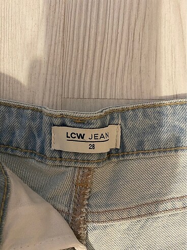 28 Beden LCW JEAN KOT ŞORT