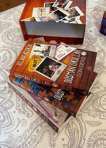  Beden Renk Düşman Okullar 3 Kitap Seti - Dilara Keskin