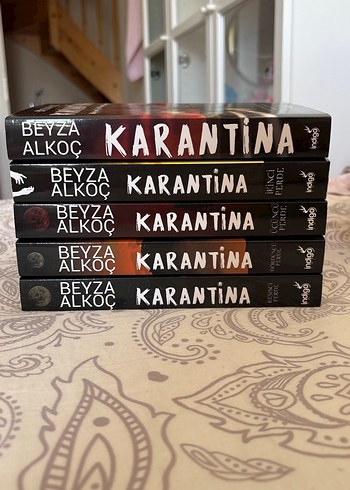 Beyza Alkoç - Karantina Roman Seti
