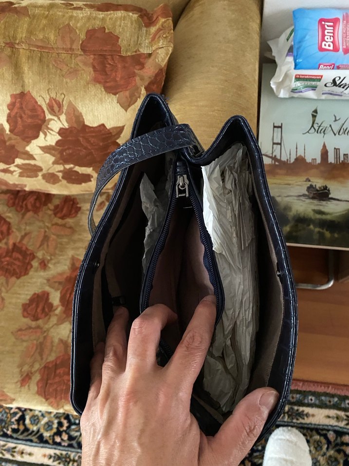 Koyu Mavi Deri Yılan Desenli Fermuarlı Çanta - Görsel 3