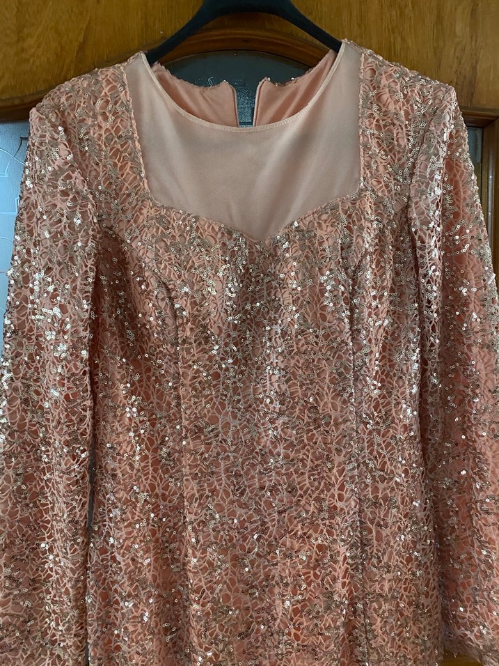 Uzun Kollu Parlak Drapeli Kadın Abiye Elbise - Görsel 3