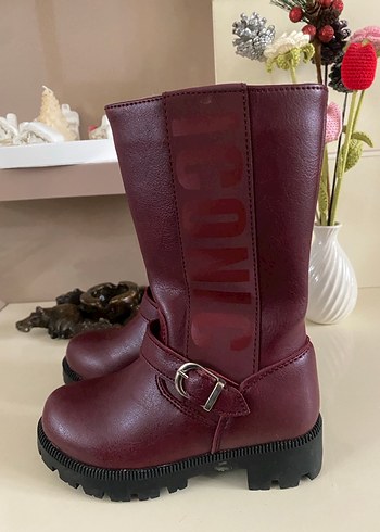 Bordo Deri Kemerli Kız Çizmesi - Görsel 3