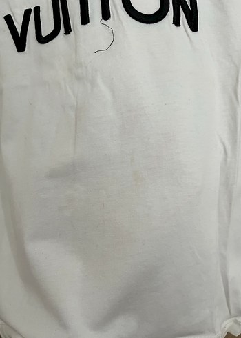 Beyaz Kapüşonlu Düğmeli kadın Tişört - Görsel 3