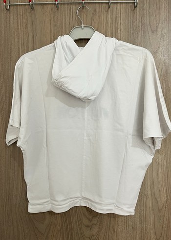 Beyaz Kapüşonlu Düğmeli kadın Tişört - Görsel 5