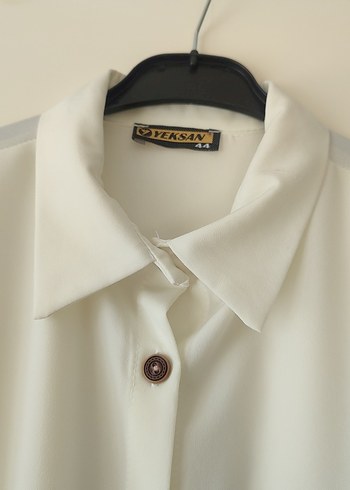 Uzun Kollu Beyaz Düğmeli Kadın Gömlek - Görsel 2