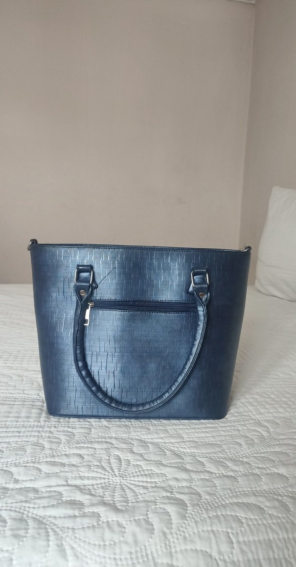 Mavi Parlak Deri Kadın Çanta - Görsel 2