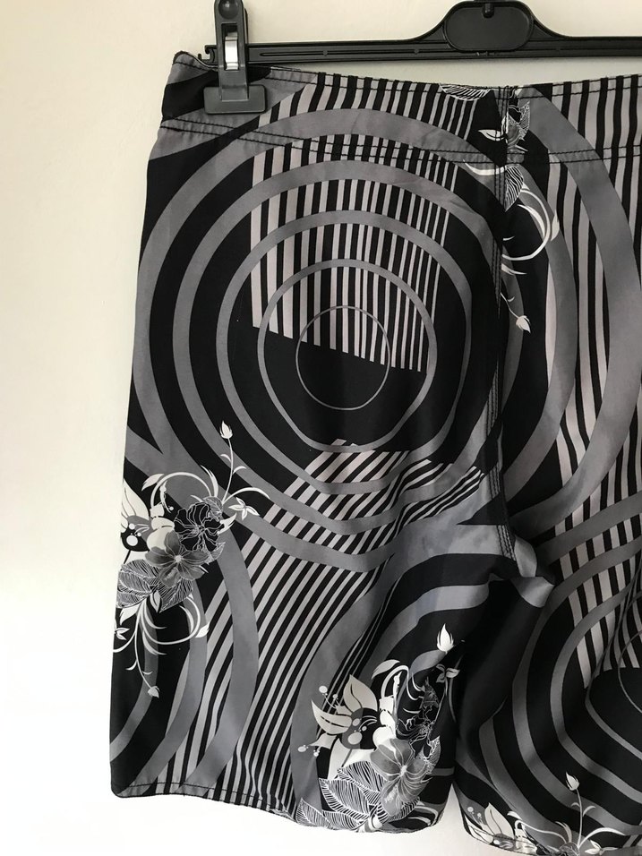 Desenli Erkek Şort - Görsel 3