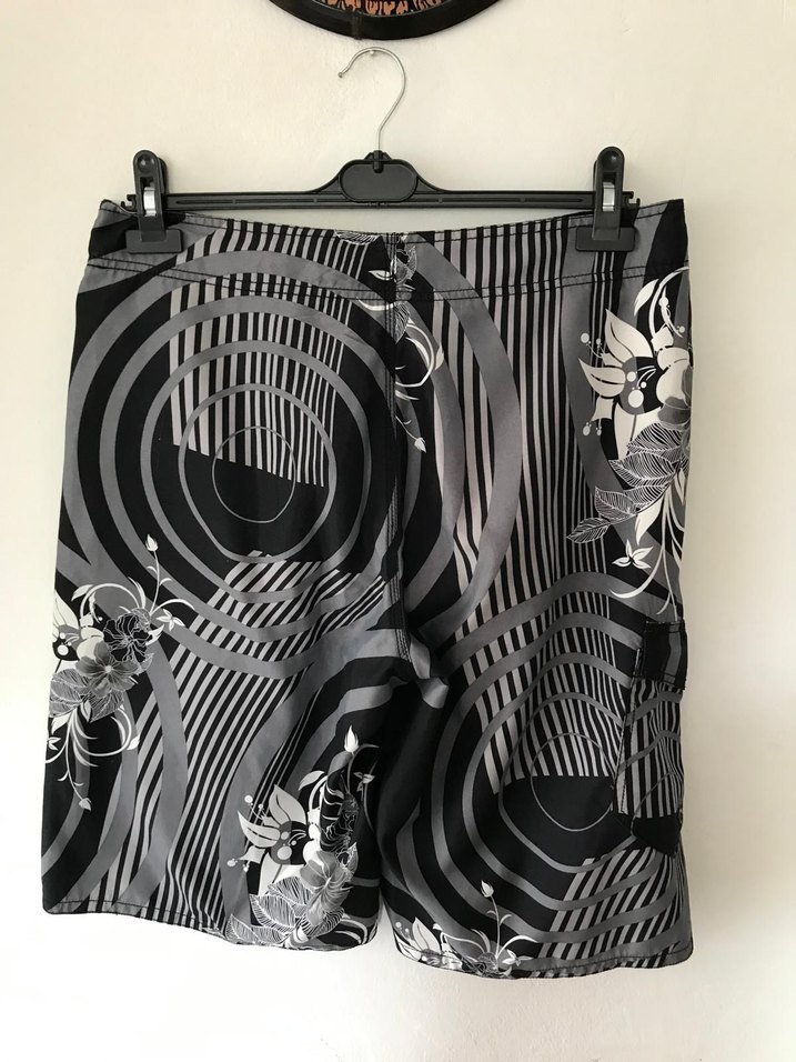 Desenli Erkek Şort - Görsel 4