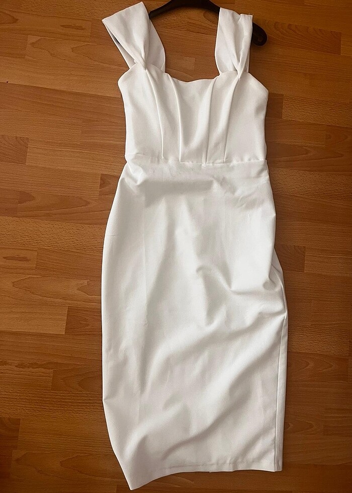 Bir kez giyilmiş kaliteli hatasız elbise - Görsel 2