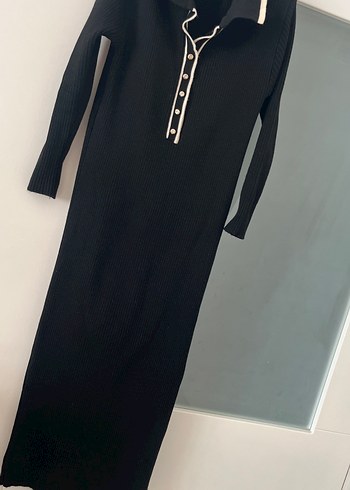 Düğmeli Siyah Uzun Kol Elbise. Boy 130 bel 40 cm - Görsel 2