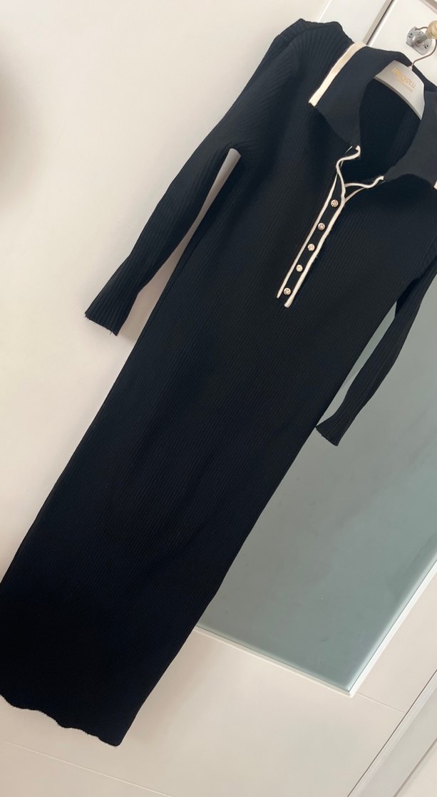 Düğmeli Siyah Uzun Kol Elbise. Boy 130 bel 40 cm - Görsel 4