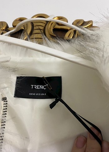 Uzun Beyaz Kürklü Kadın Yelek - Görsel 4