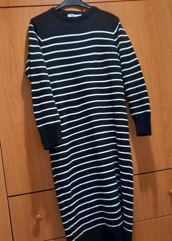 Siyah Beyaz Çizgili Uzun Kollu Triko Elbise - Görsel 2