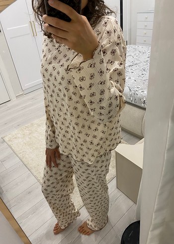 Bej Ayıcık Desenli Uzun Kollu Rahat Pijama Takımı - Görsel 3