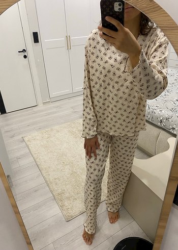 Bej Ayıcık Desenli Uzun Kollu Rahat Pijama Takımı - Görsel 4