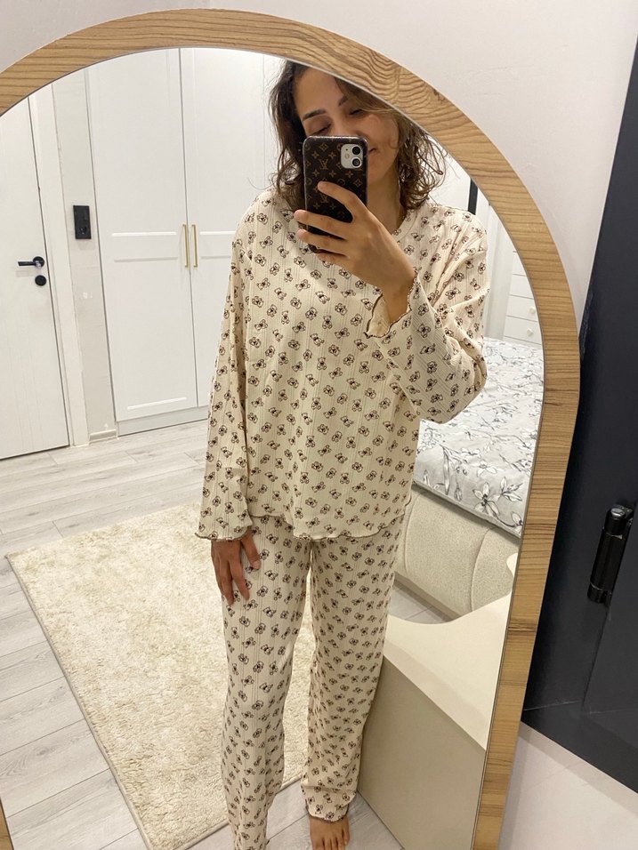 Bej Ayıcık Desenli Uzun Kollu Rahat Pijama Takımı - Görsel 5