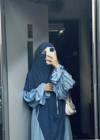 Büyük indigo mavisi sufle