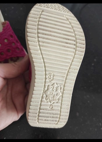 Kız cocuk Dolgu Topuk Terlik Pembe Nakışlı - Görsel 3