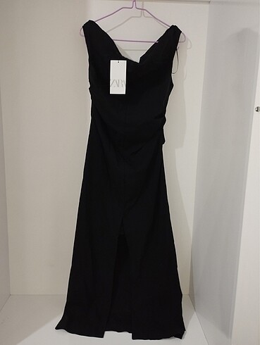 l Beden siyah Renk Zara drape detaylı midi elbise