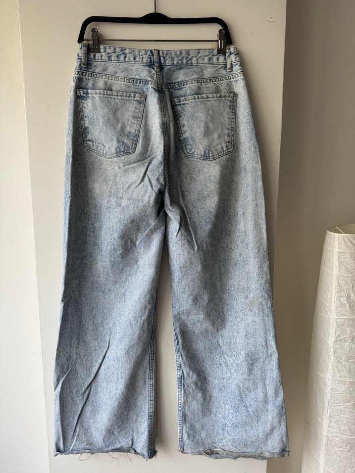 Diz Yırtık Detaylı Salaş Mavi Midi Kot Pantolon - Görsel 3