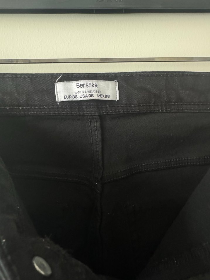 Siyah Fermuarlı Kadın Slim Fit Midi Pantolon - Görsel 2