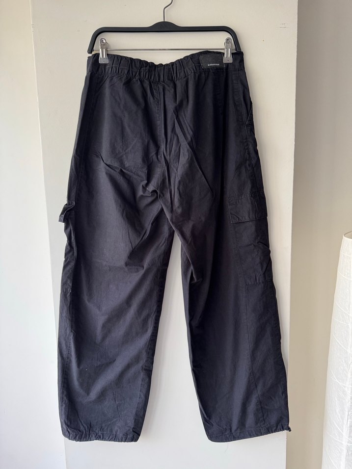 Siyah paraşüt pantolon - Görsel 3