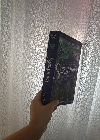  Seraphina - Rachel Hartman