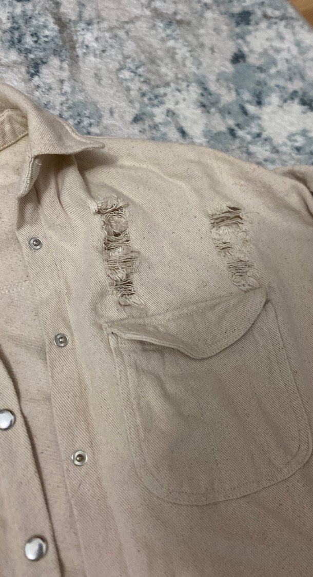 Bej Uzun Kollu Düğmeli Keten Gömlek - Görsel 2