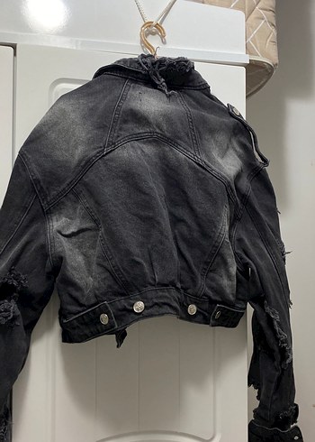 Siyah Kemerli Gevşek Kesim Denim Ceket - Görsel 4