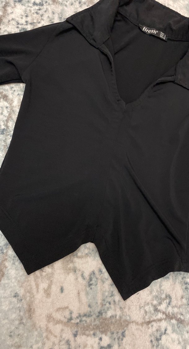 Siyah V Yaka Uzun Kollu Gotik Bluz - Görsel 3