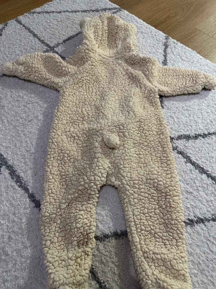 Bej Peluş Bebek Tulumu - Görsel 3