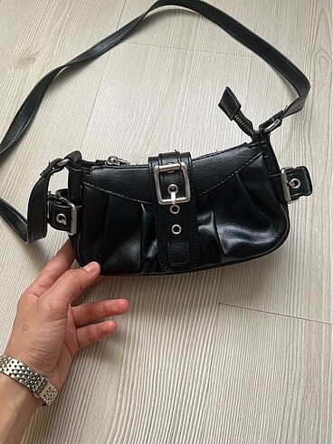 Stradivarius çanta