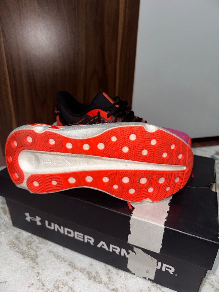 Under armor 40 numara orjinal kutulu 1 kere giyildi - Görsel 2