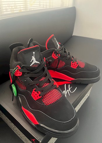 Jordan 4 retro sıfır full box 44 no