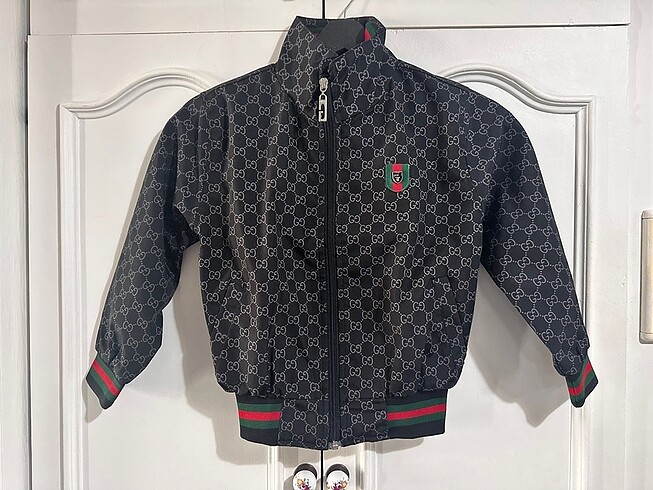 Gucci #Gucci marka 4-5 yaş yağmurluk