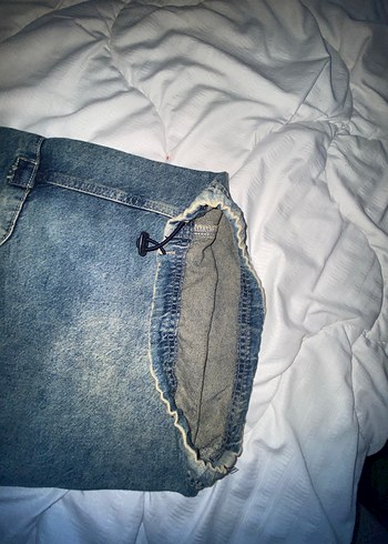 Gri Kemerli Rahat Kesim Kadın Kot Pantolon - Görsel 4