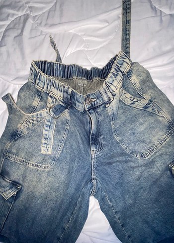 Gri Kemerli Rahat Kesim Kadın Kot Pantolon - Görsel 3