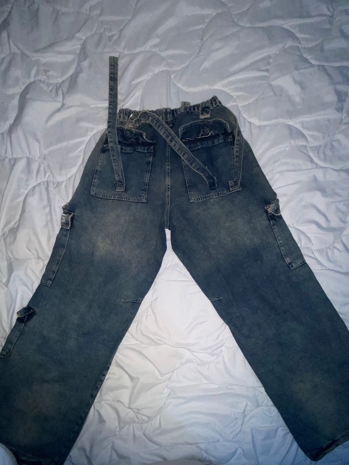 Gri Kemerli Rahat Kesim Kadın Kot Pantolon - Görsel 2